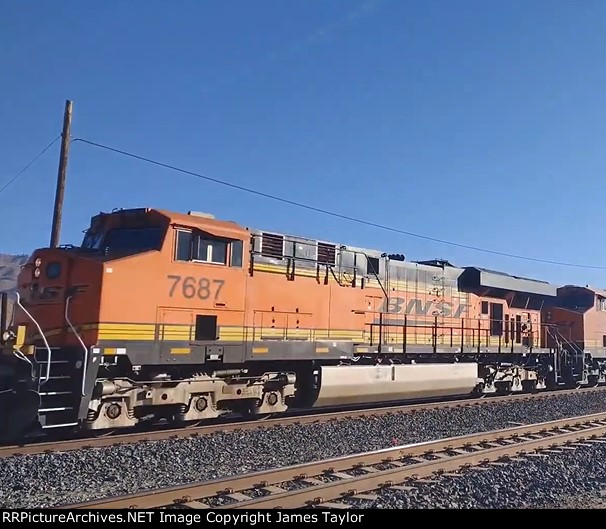 BNSF 7687